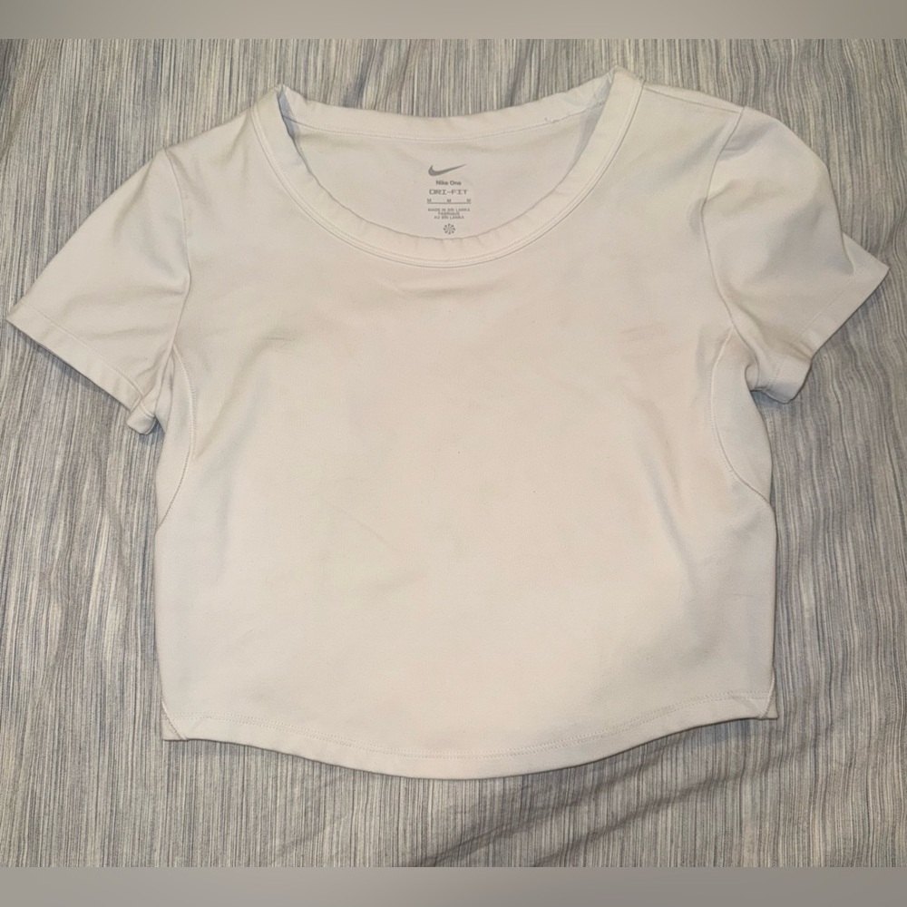 Nike One Women’s Dri Fit Short Sleeve Cropped Top Size M